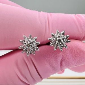 Vintage Sterling Silver Tiny Flower Stud Earrings